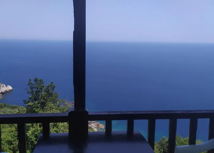 Traditional Apartment In Mylopotamos Beach